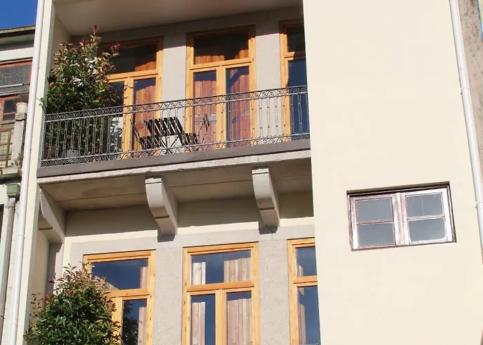 Loule Estudios Apartman *