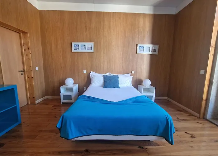 Loule Estudios Apartman *