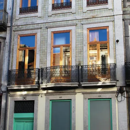 Loule Estudios Apartment Porto