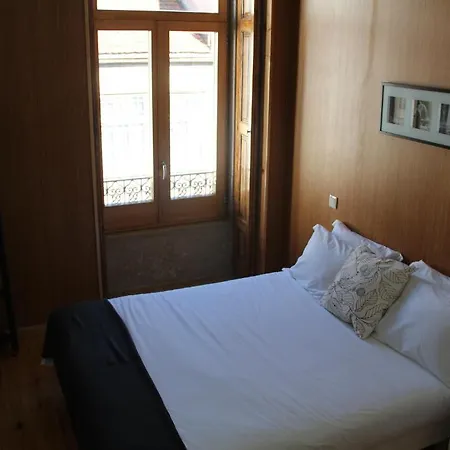Loule Estudios Apartment Porto