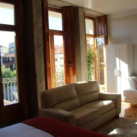 Loule Estudios Apartment Porto