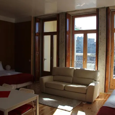 Loule Estudios Порту