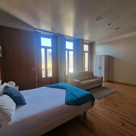 Loule Estudios Appartement Porto